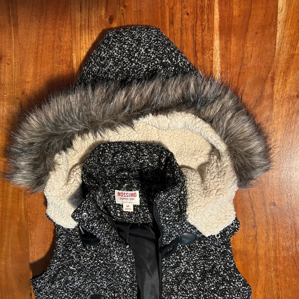 Tweed Vest, NWT. Size Small